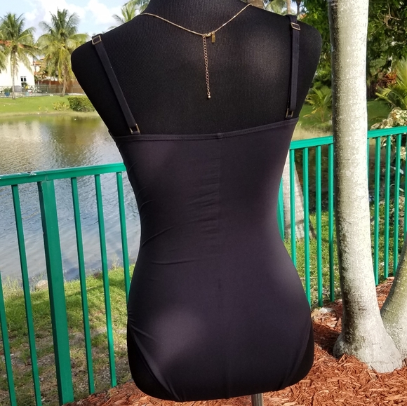 La Blanca 1-Pc 👙 - Picture 4 of 6